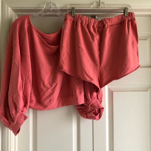 NWT Free people cropped sweatshirt and shorts set - Picture 6 of 7